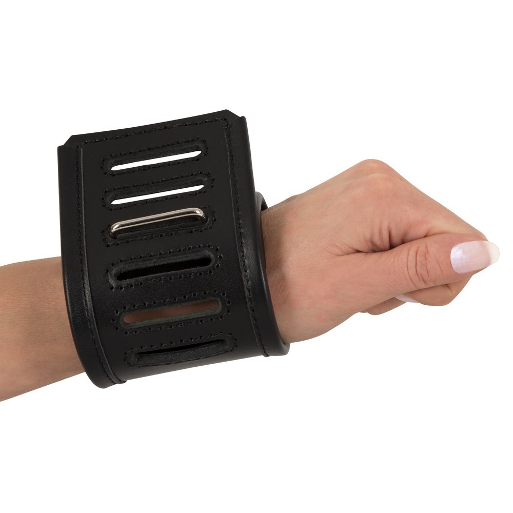 LEATHER WRIST RESTRAINTS